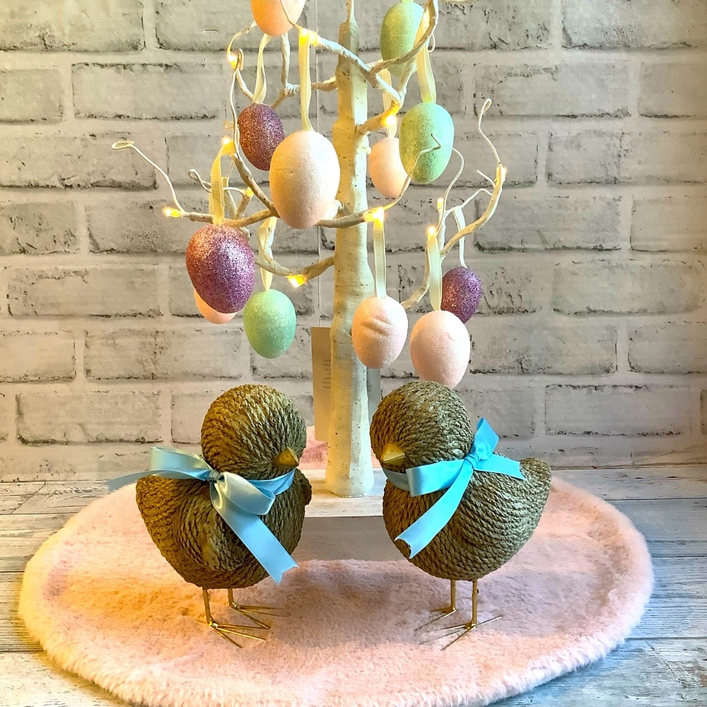Spring Gatherings Set of 2 Resin Chicks Decor